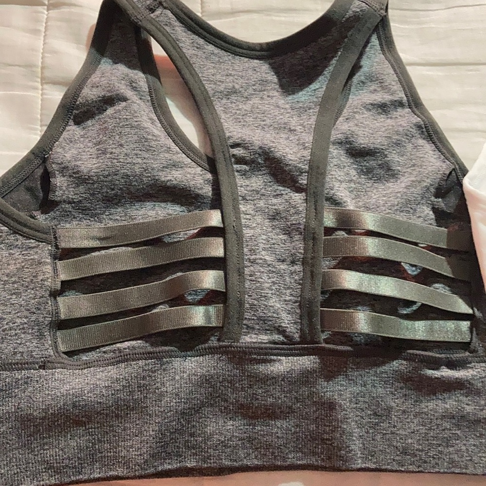 Sports bra
